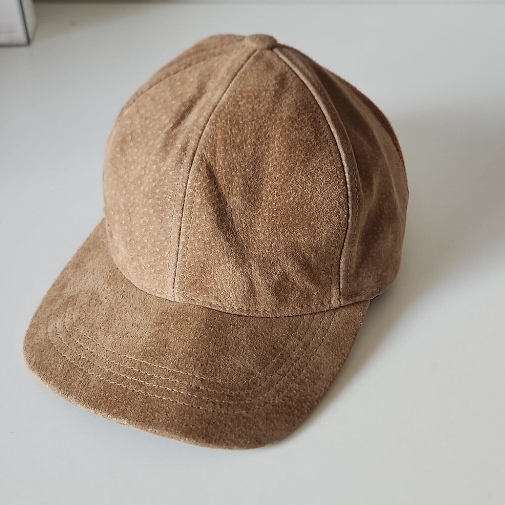 OLIVE & PIQUE | Genuine leather suede hat beige adjustable